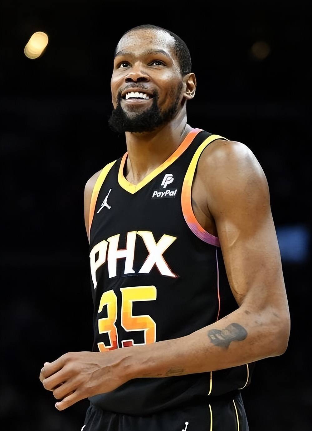 呈现出紧凑 呈现出紧凑